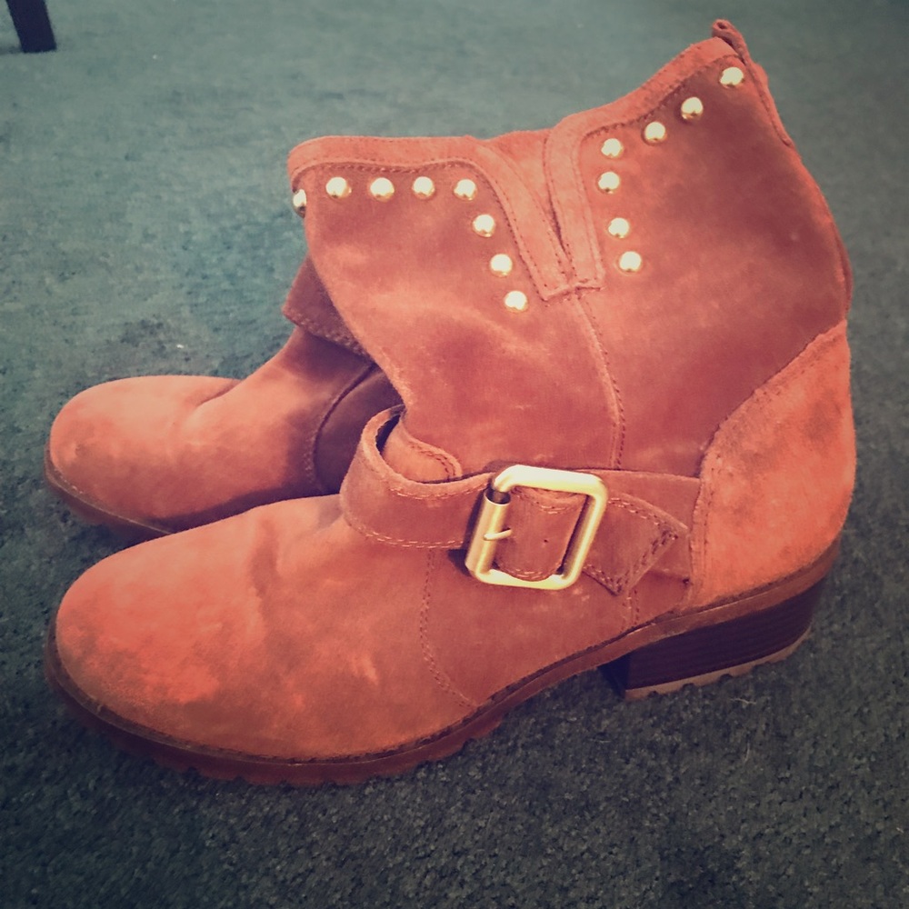 Inc Brown suede booties Size 7.5